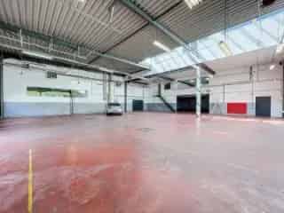 Handelspand te huur Namen - 700m² Atelier & Opslag
