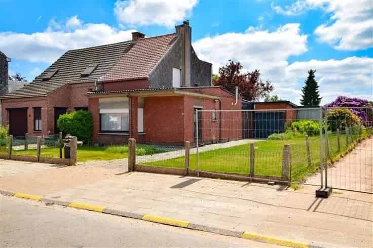 Te renoveren woning 2 slaapkamers nabij centrum