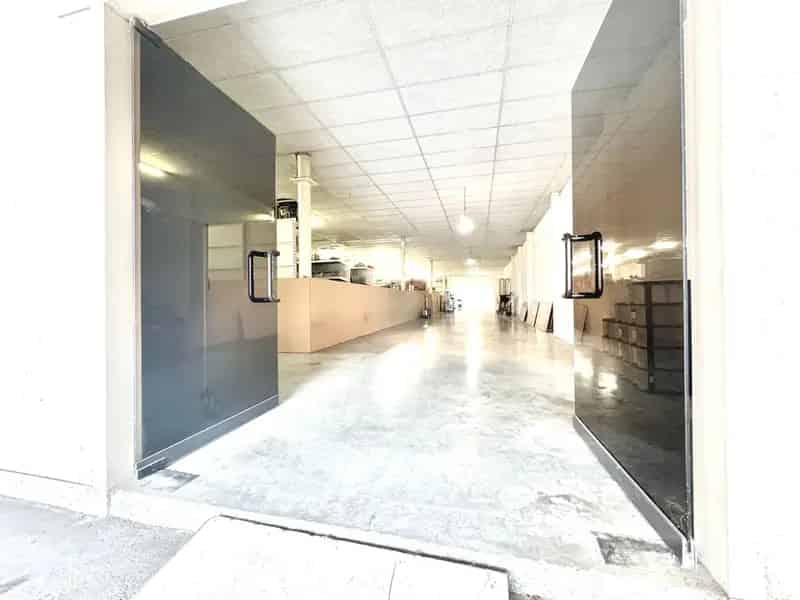 MAGAZIJN OP 683 M² TE ANZEGEM