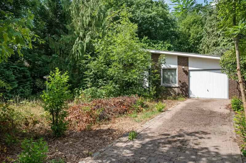 Te renoveren woning 4 slaapkamers rustige wijk