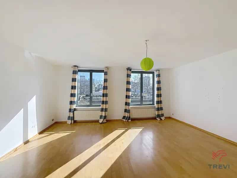 Appartement te huur 2 slaapkamers Tour et Taxis