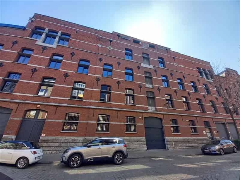 Kantoor te huur in voormalig pakhuis
