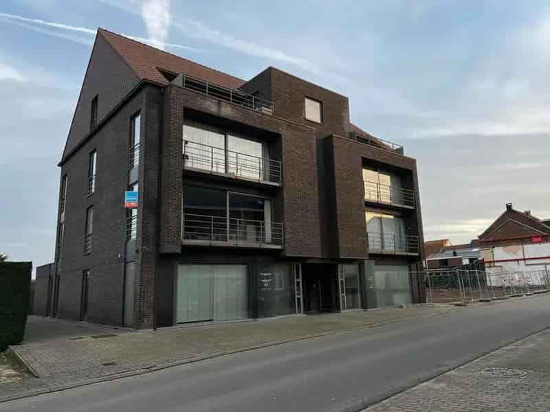 Appartement te huur in centrum Lede met 2 slaapkamers en garage