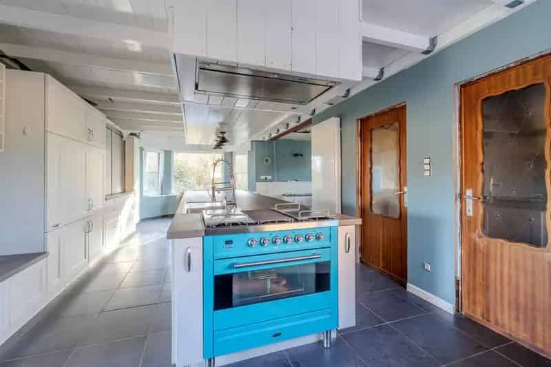 Deels gerenoveerde, ruime woning in Aarschot