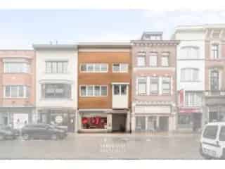 Huis te Koop Lokeren - Winkel, 2 Appartementen & Ruime Woning