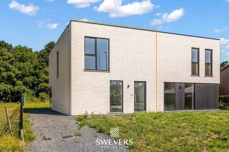 Instapklare nieuwbouwwoning in rustige buurt te Koersel