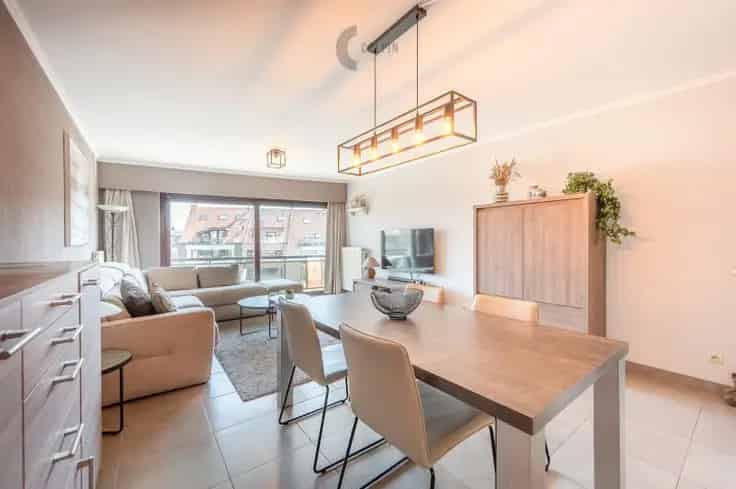 Appartement Te Koop Nabij Strand - Gerenoveerd en Instapklaar