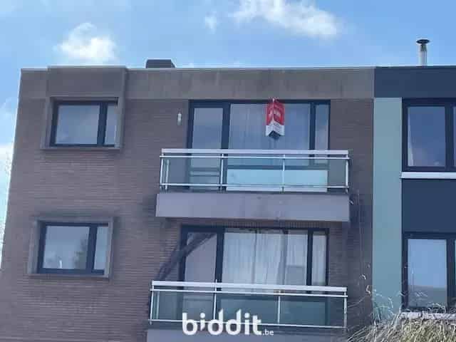 TWEESLAAPKAMERAPPARTEMENT