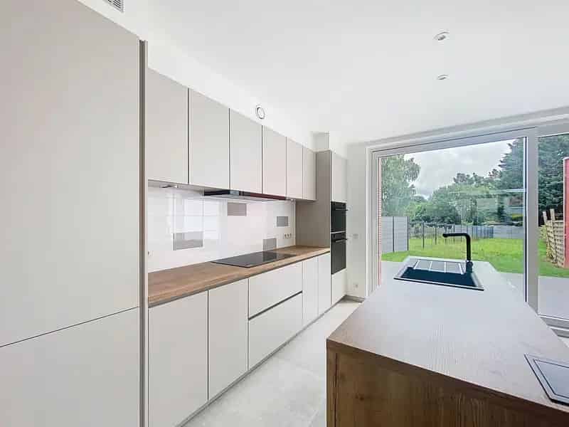 Nieuwbouw woning met 4 kamers en tuin