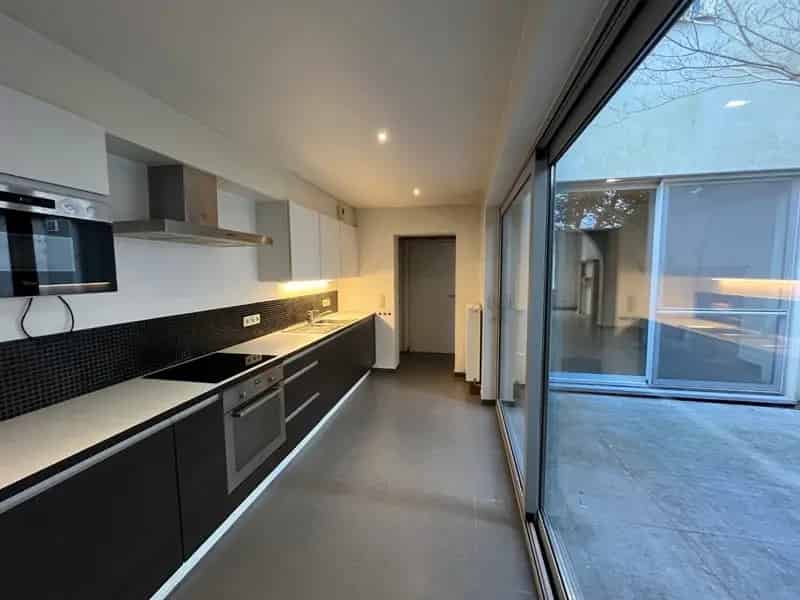 Ruime, energiezuinige gesloten bebouwing in centrum Gavere