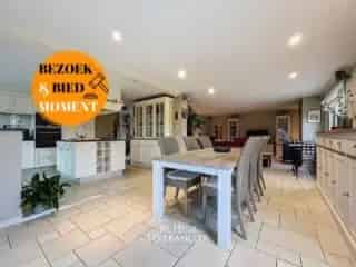 Villa te Koop Kontich - Ruime Familiewoning met Zonnepanelen