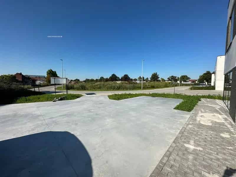 Nieuwbouw bedrijfsgebouw te koop in 'T Saspark Wielsbeke