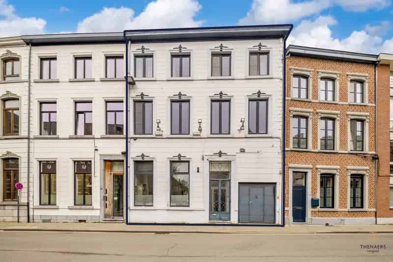 Statige herenwoning op toplocatie in hartje Sint-Truiden.