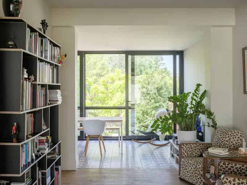 Uitzonderlijke bel-etagewoning met unieke ligging en tuin vlakbij het station Gent-Sint-Pieters