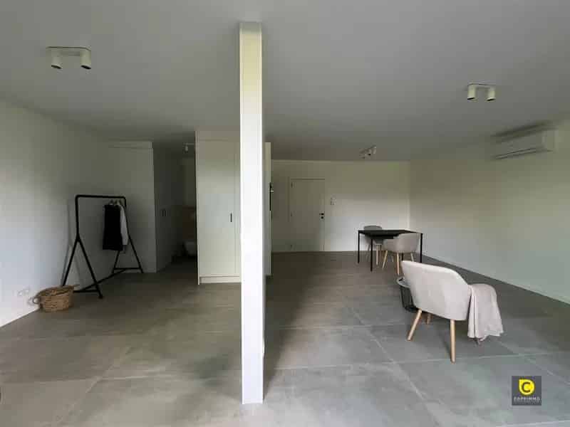 Te Huur: Instapklare Studio met Airco en Terras