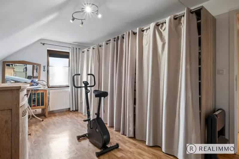 Charmante, goed onderhouden villa in résidentiële woonwijk!