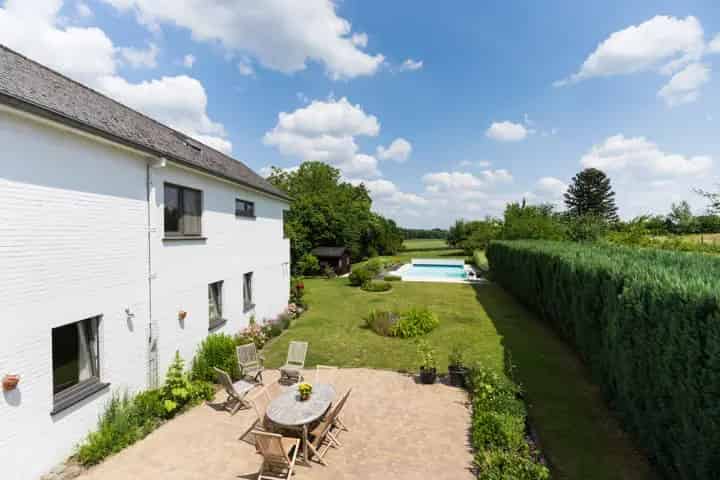 Huis Te Koop , Bevekom, Waals-Brabant