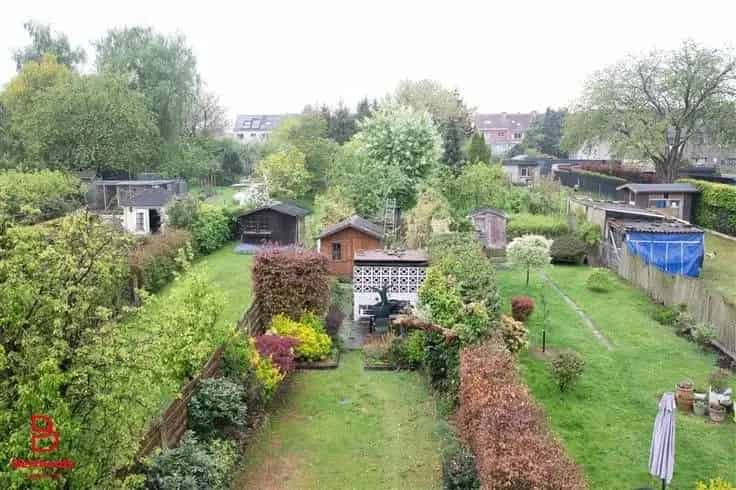 Te renoveren Bel-Etage woning met tuin nabij centrum