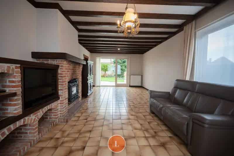 Verzorgde woning met 3 slaapkamers garage en tuin in lauwe!