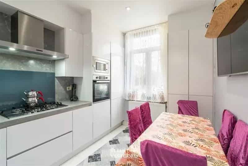 Woning met 4 slaapkamers in kindvriendelijke straat