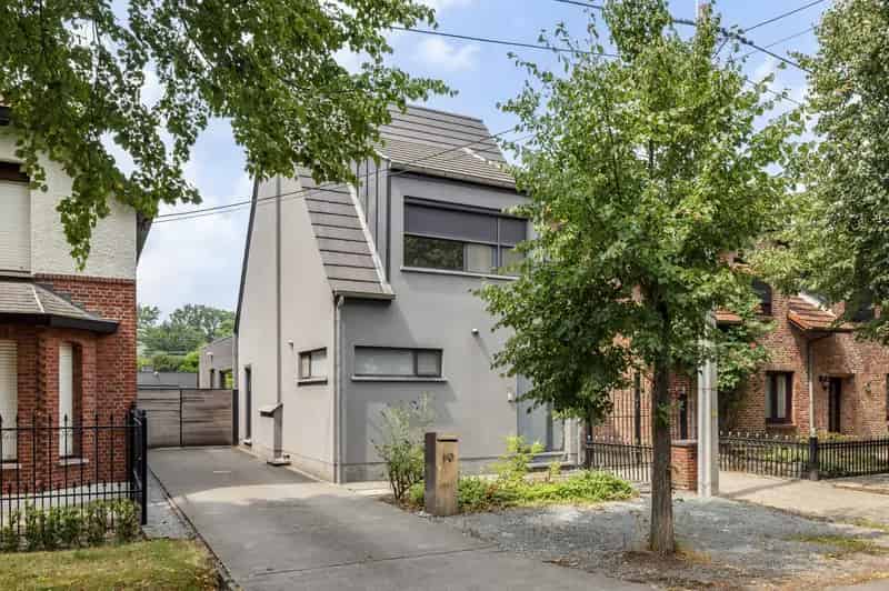 Huis te huur Kalmthout: Instapklare woning met garage en tuin