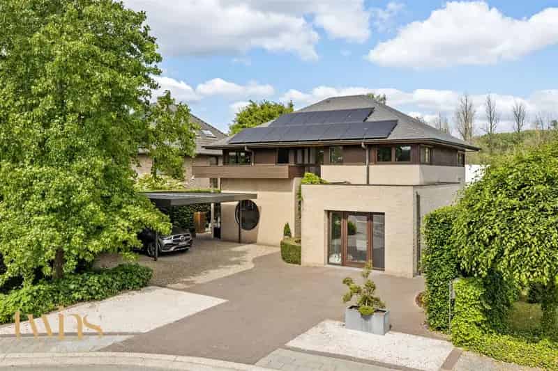 Luxueuze open bebouwing met zwembad op toplocatie in Berlare
