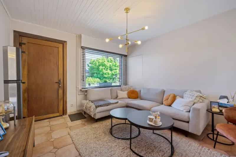 Gezinswoning (98 m²) met twee slaapkamers en ruime tuin te koop!