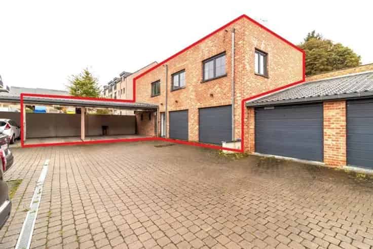 Duplex te Koop Grez: Kantoorruimte en Appartement