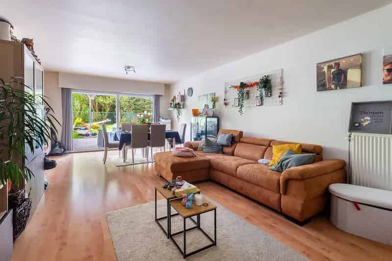 Aangenaam gelijkvloers appartement met groen en open uitzicht! 8506395