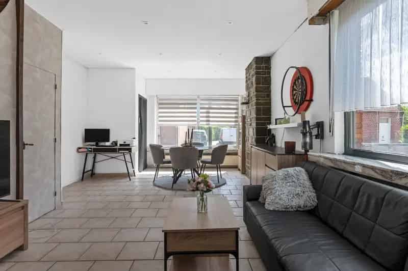 Ruime woning met 3 slpk. op prachtig perceel van 1285 m²
