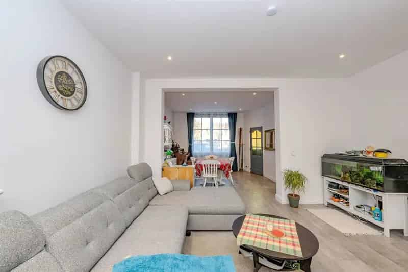 Charmante instapklare woning in verkeersluwe woonbuurt.