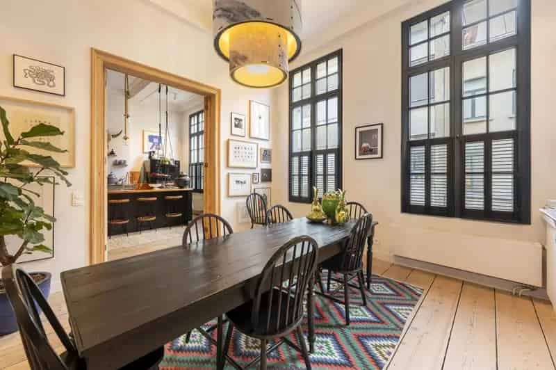 ANTWERPEN-CENTRUM - Meesterwoning met patio en parking