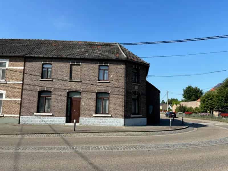 Twee woningen met feestzaal te Budingen (Zoutleeuw)