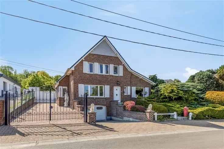 Huis Te Koop Dworp 3 slaapkamers Op te knappen woning