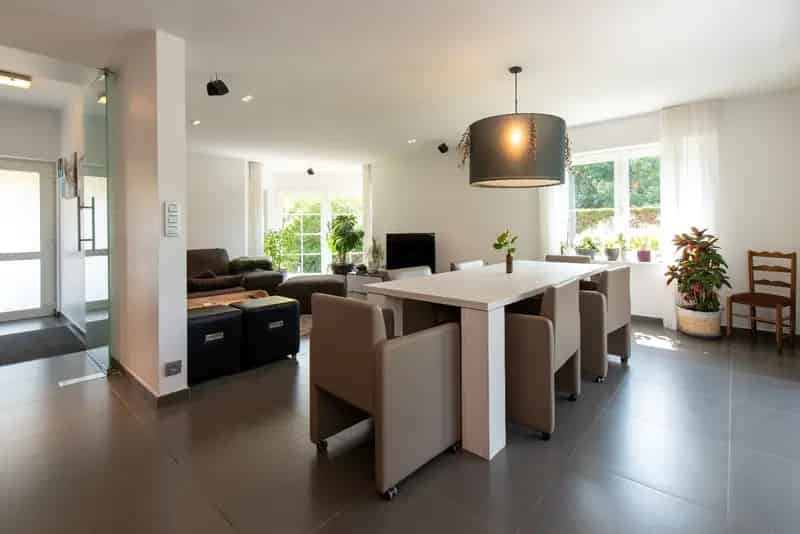 Gerenoveerde villa met 5 slpk's