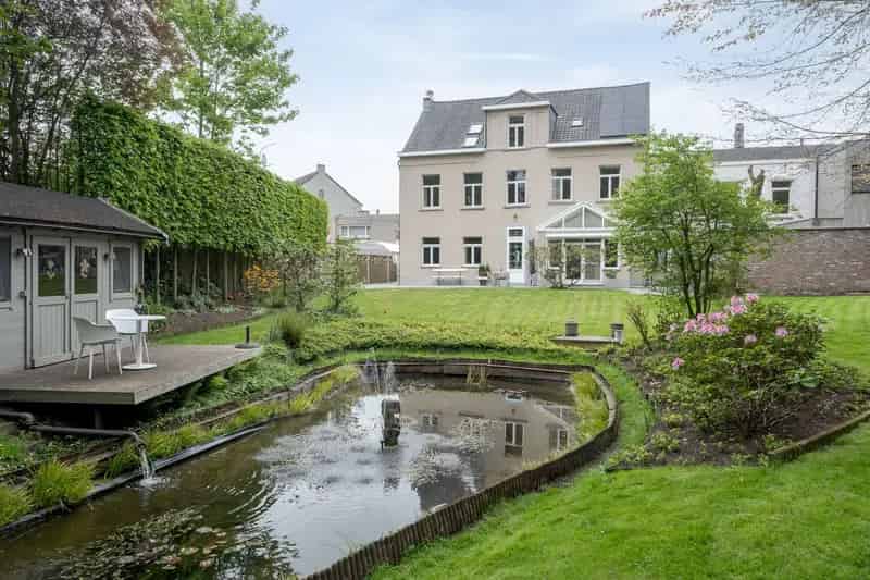Uniek gerestaureerde meesterwoning met parktuin