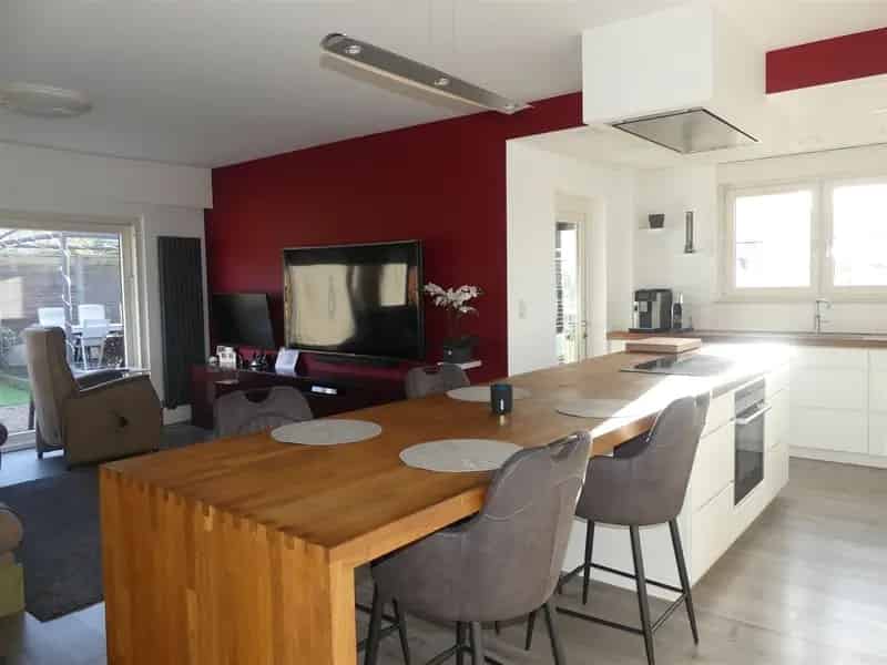 Gezellige woning met de leef/ruimtes op het gelijkvloers