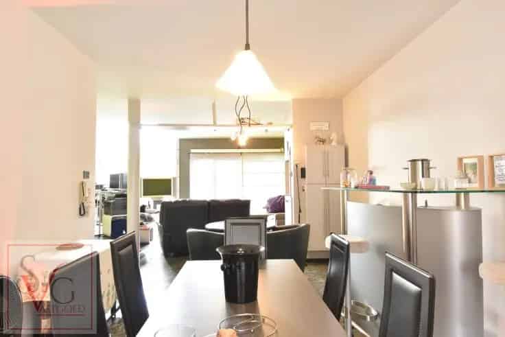 Te Koop: Charmante Tweewoonst met Moderne Duplex