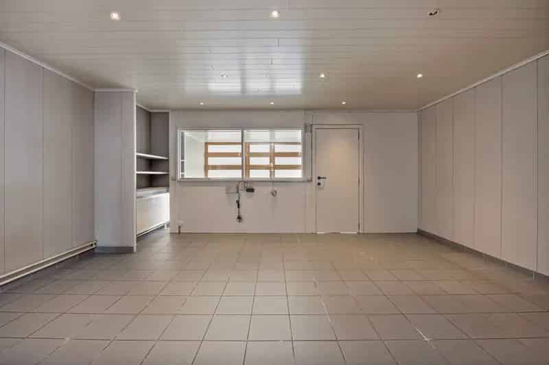 Handelshuis, ingedeeld als commerciële ruimte + appartement