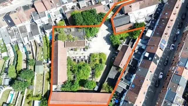 Projectgrond voor 15 units.