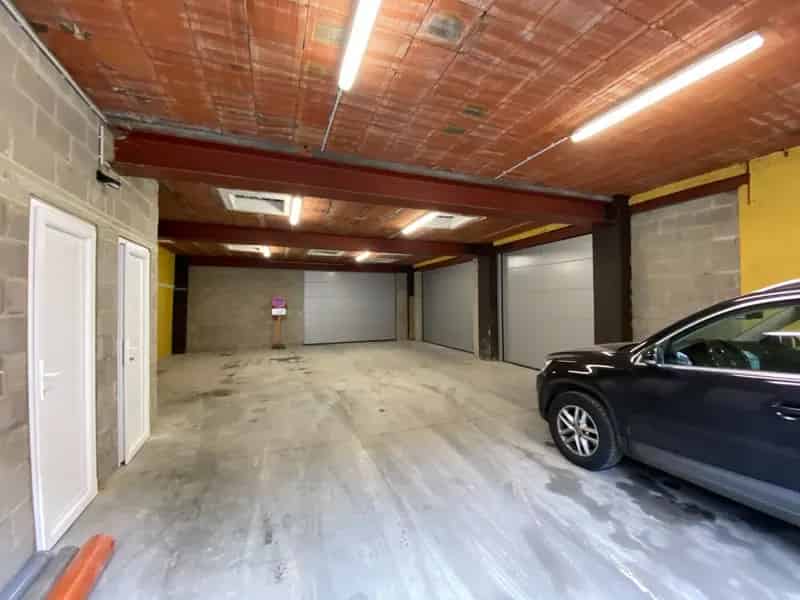 Magazijn (49.7m²) te huur in Gent