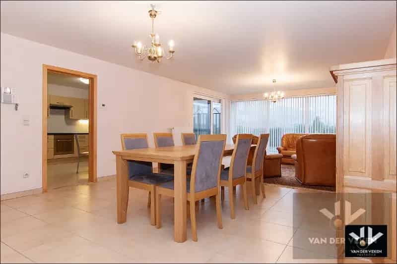 Ruim Appartement te Koop Kortessem Centrum Tuin Terras 2 slaapkamers