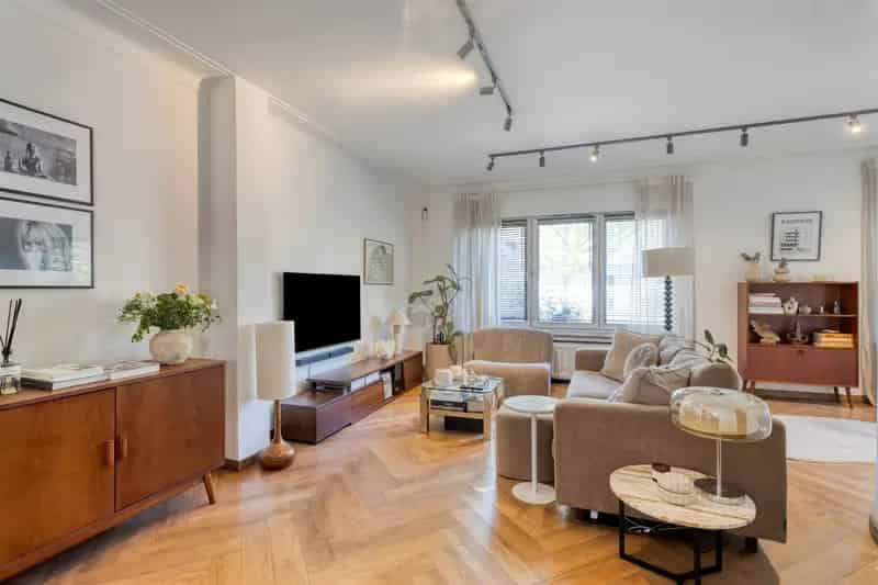 Huis te huur Edegem: 4 slaapkamers, 2 badkamers, garage