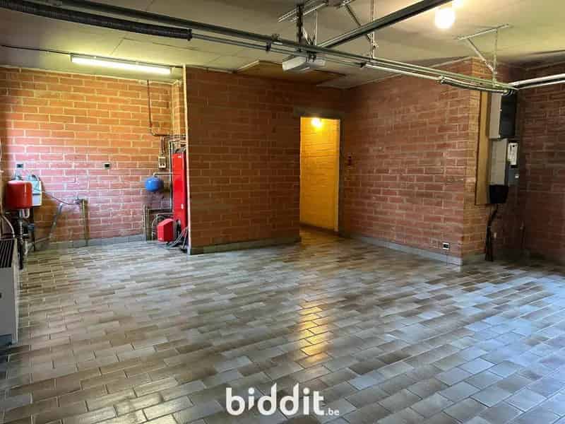Woning met 2 slaapkamers, tuin en garage