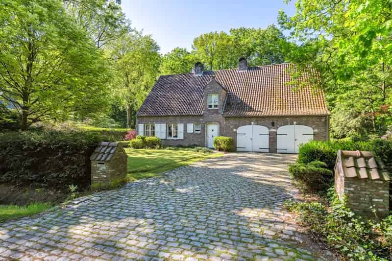 Huis te huur Oud Turnhout: Charmante Villa met Zuidtuin en 2 Garages