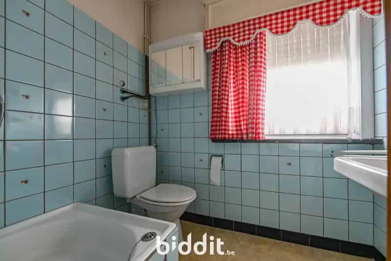 TE RENOVEREN HALFOPEN WONING