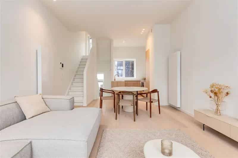 Gerenoveerde woning met 5 slk en 2 badk aan Park Spoor Noord