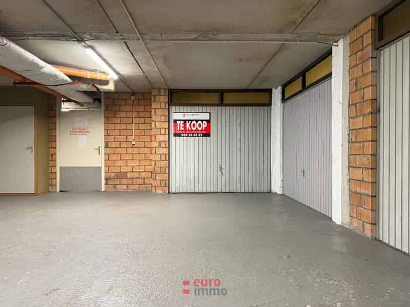 Centraal gelegen garage aan interessante prijs!
