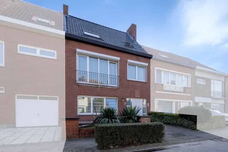 Lichtrijke woning met 5 slaapkamers en tuin te koop!