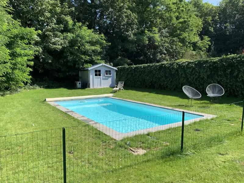 Huis te huur 4 slaapkamers zwembad Sint-Genesius-Rode